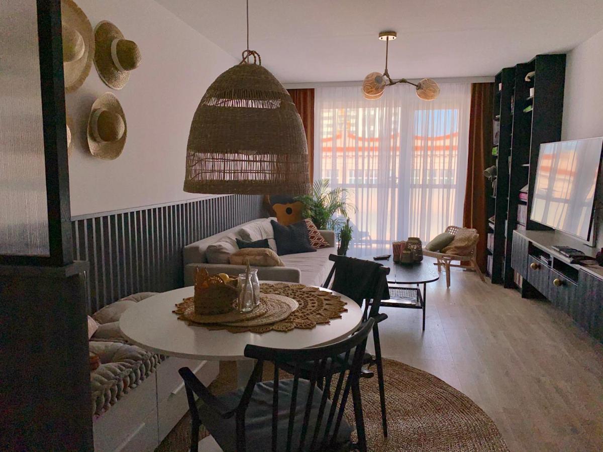 Central Point By Zoom Apartments Bratislava Luaran gambar